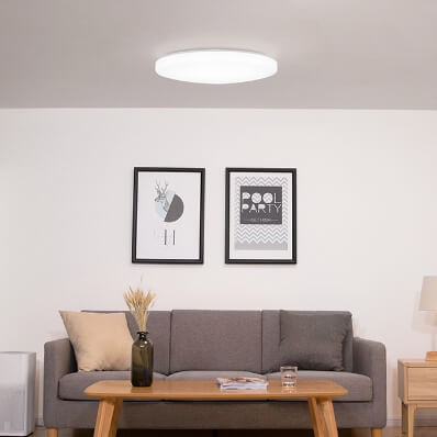 Inteligentna Lampa sufotowa w salonie